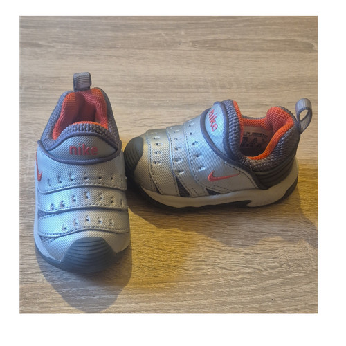 Nike dynamo free sneaker - dynamo,